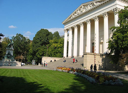 Будапешт, Венгерский национальный музей (Magyar Nemzeti Múzeum)