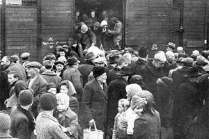 Жертвы Холокоста подают в суд на MÁV