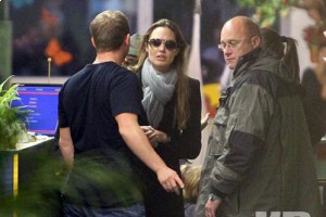 Анджелина Джоли отправилась с детьми на шоппинг в Будапеште