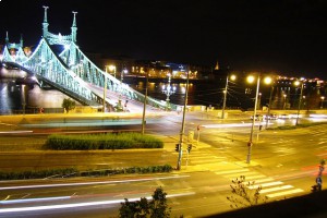 В Будапеште стало больше света и платных парковок