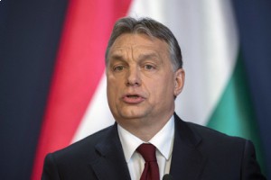 Венгерский премьер посоветовал беженцам уйти из Европы
