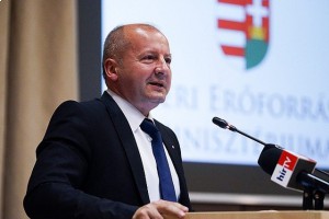 Министр обороны поддерживает стратегию правительства Венгрии
