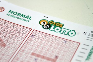 15% венгров каждую неделю играют в лотерею