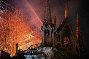 Сегед жертвует на реконструкцию собора Парижской Богоматери