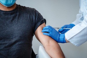 Лишь 15% венгров твердо намерены пройти вакцинацию