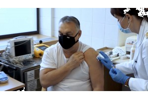 Орбан привился китайской вакциной