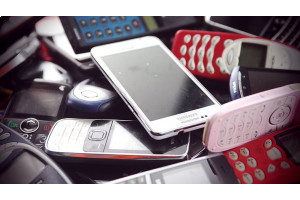 32% выброшенных мобильных телефонов пригодны для использования