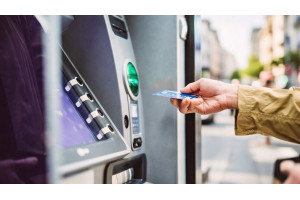 Лимит бесплатного снятия наличных в Венгрии увеличен Лимит бесплатного снятия наличных в Венгрии увеличен