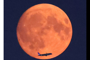 Суперлуние - уже в эту среду! Суперлуние - уже в эту среду!